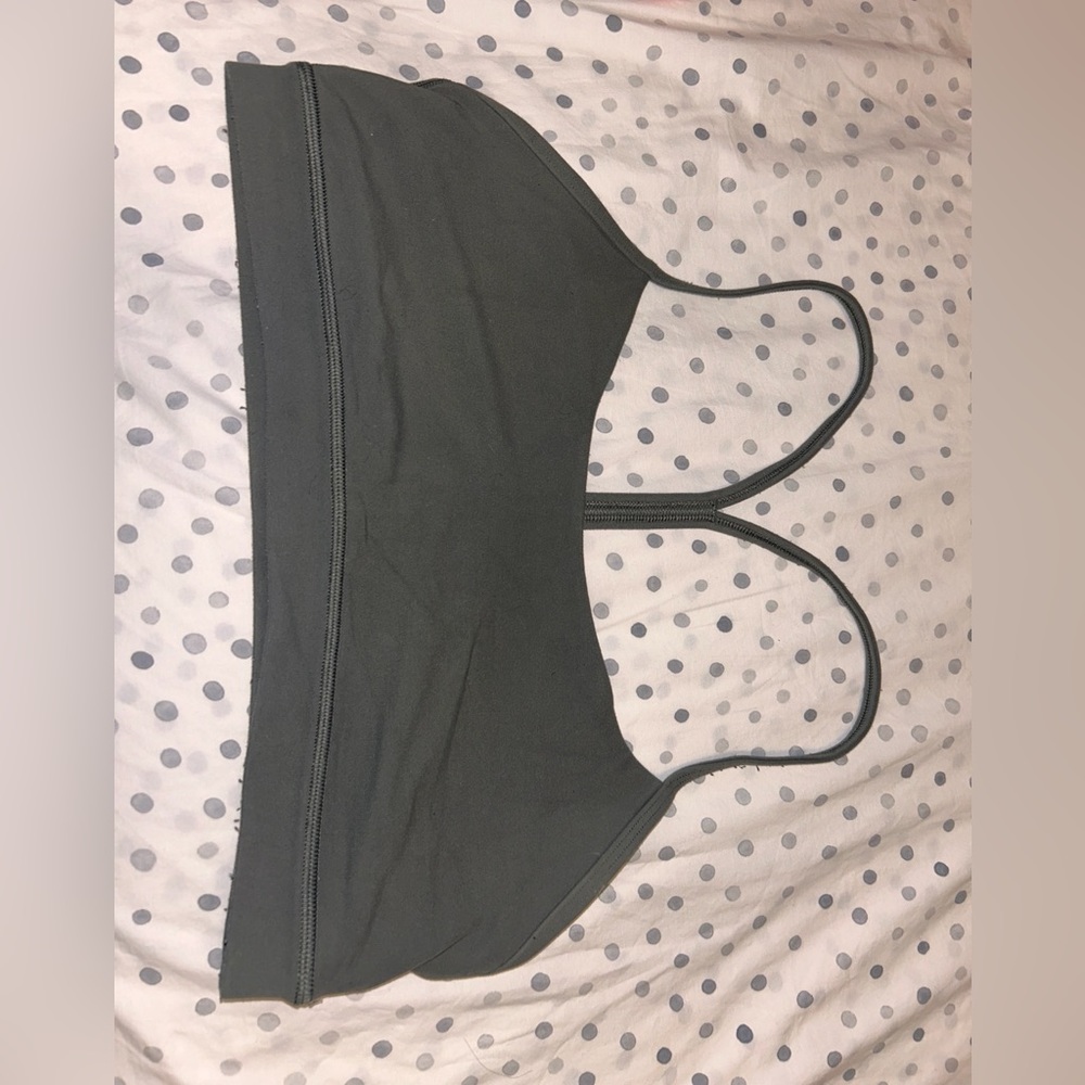 Lululemon Flow Y bra Nulu.
